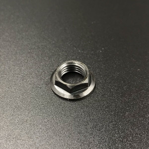 Гайка крепления пиньона Yamaha 20-30, F20-25