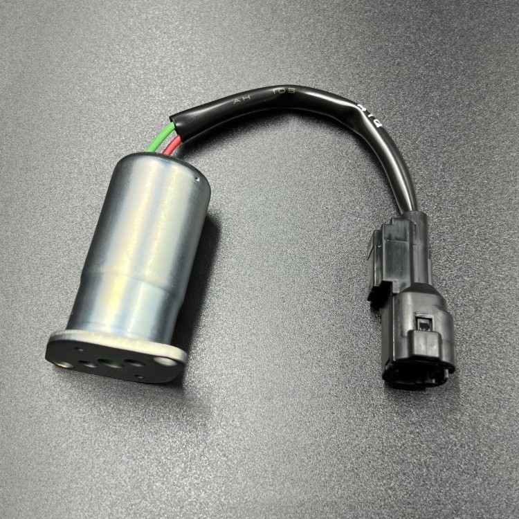 Клапан холостого хода Suzuki, арт. 13450-99E01,          SUZUKI 