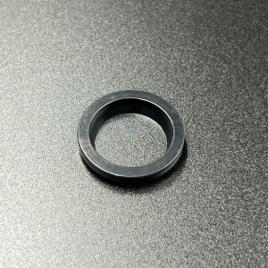 Уплотнение гидроподъема Yamaha 100-225; F95-275 (Yamaha)