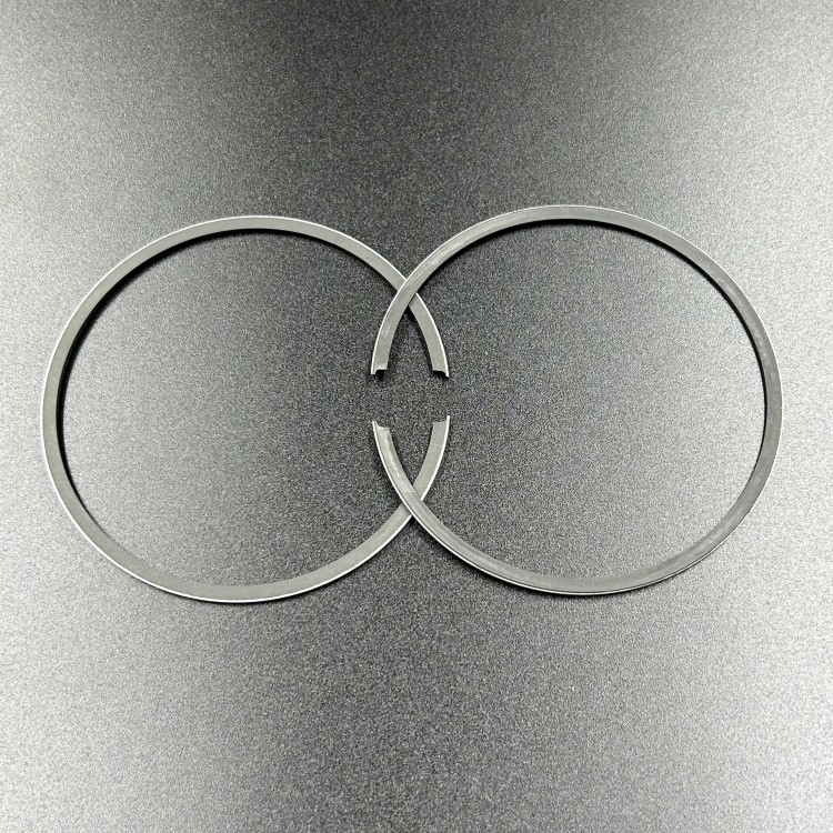 Кольца поршневые, комплект на один поршень BRP Ski-Doo (STD) (420815155, 420815300) (KINETIX), арт. R09-779-TW,          KINETIX 