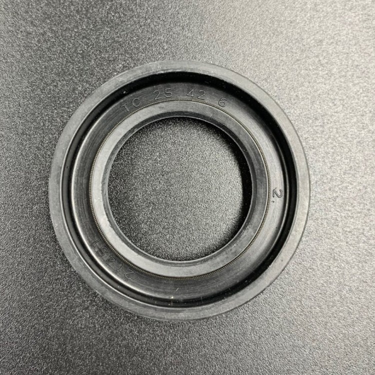 Сальник Yamaha (93102-25M11) (25x42x6) (Omax), арт. 93102-25M11-TW,          OMAX  Сальник Yamaha (93102-25M11) (25x42x6) (Omax), арт. 93102-25M11-TW,          OMAX